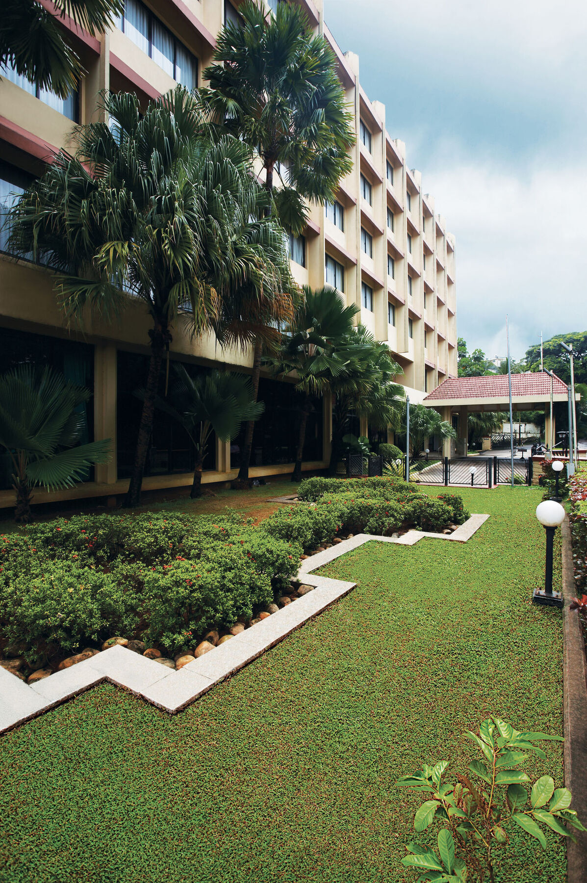 Vivanta Mangalore Oldport Road - Formerly Known As Taj Manjarun Extérieur photo